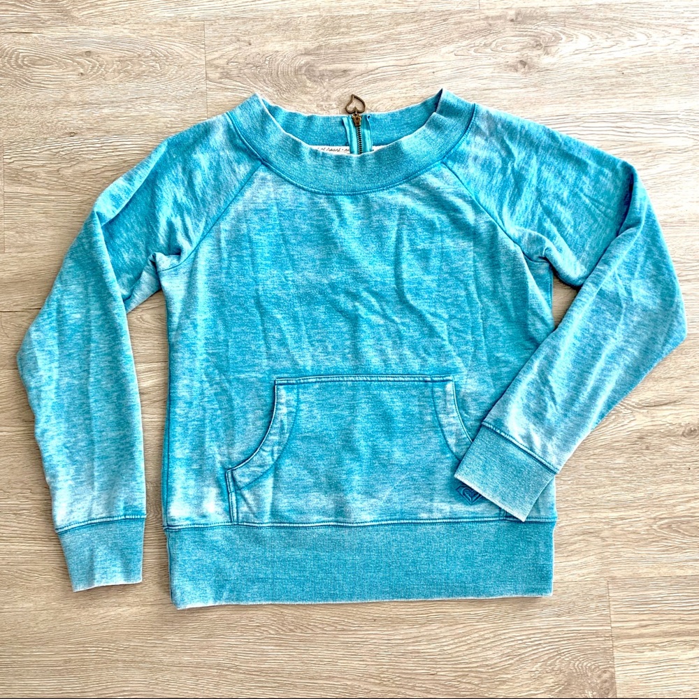 Roxy pullover sweater w/ heart back zip Size XL